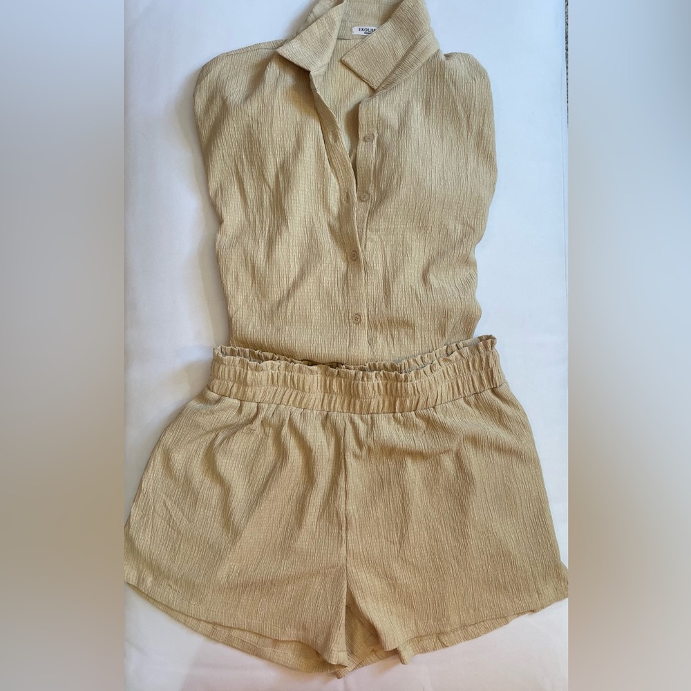 Womans Tan Short Sleeve Shirt and shorts - Picture 4 of 4